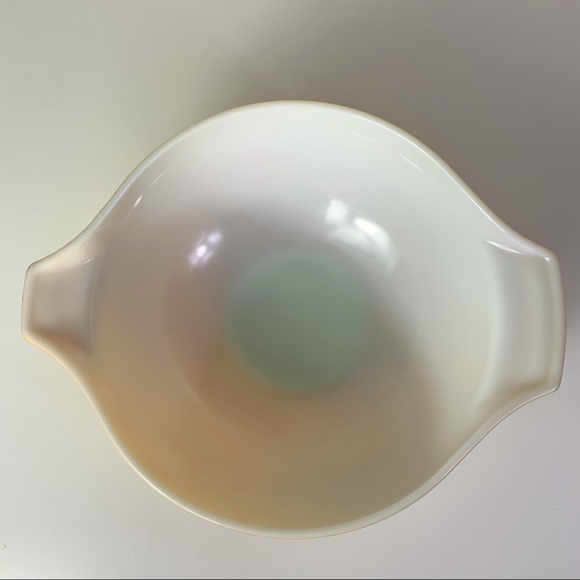 Vintage Pyrex Butterfly Gold Cinderella Bowl - Picture 5 of 7